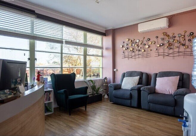 Mira Massage Altona reception and waiting area